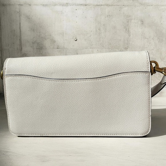 Coach Cream Shoulder Bag with Gold Hardware - Picture 3 of 10